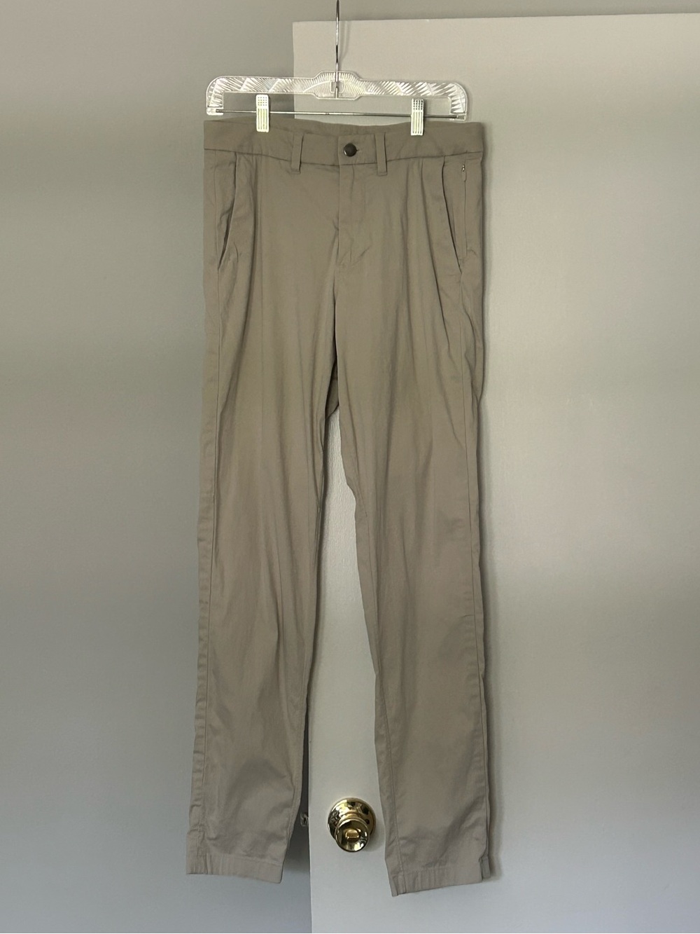 Lululemon commission pant in light tan, with imperfections